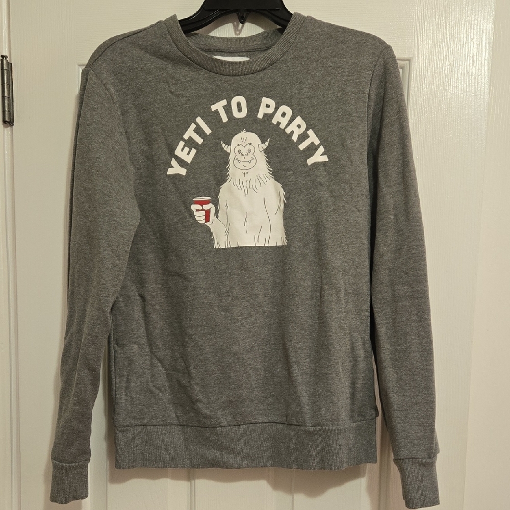 Old Navy Gray Sweatshirt "Yeti To Party" Size S